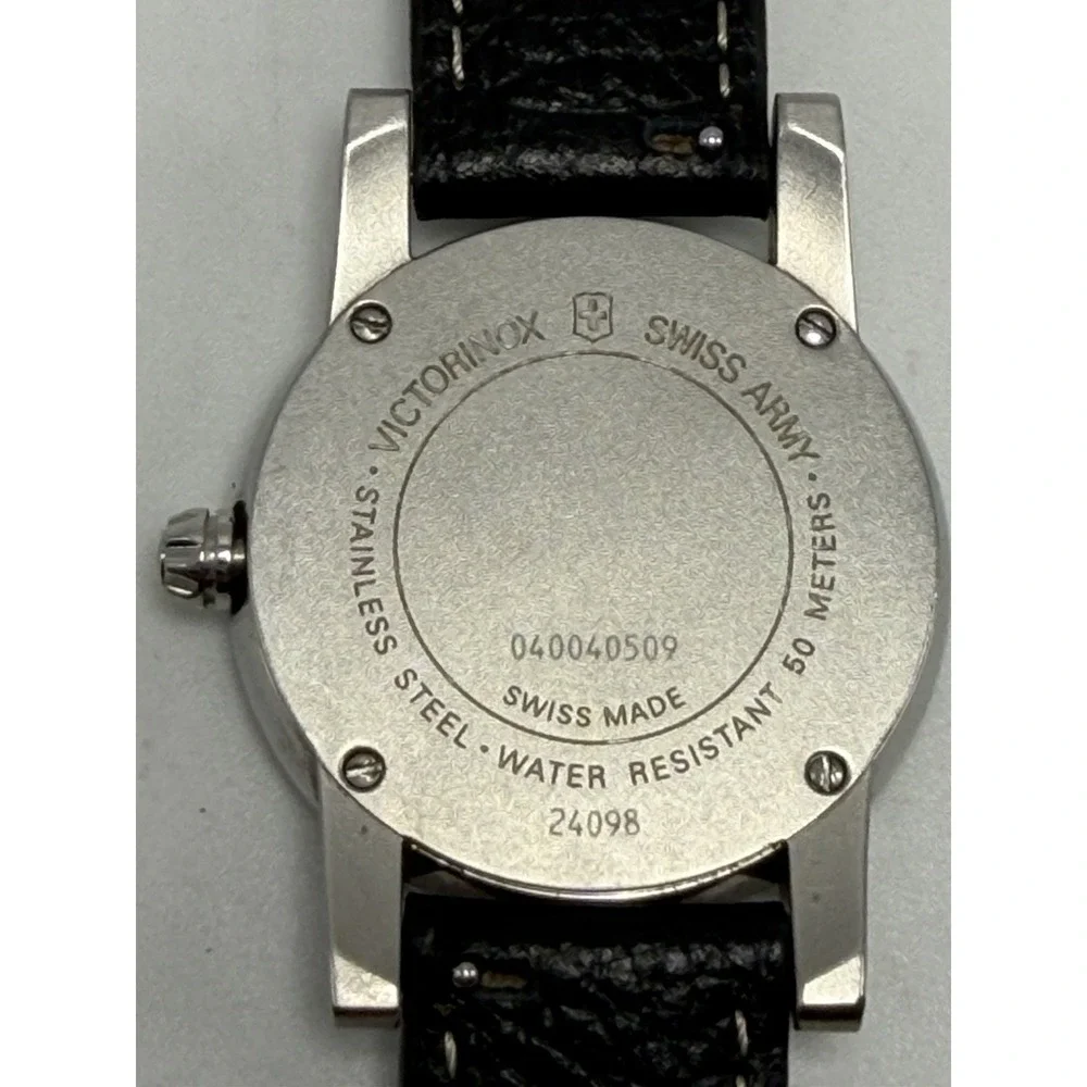 Victorinox Swiss Army 24098 New Battery Ladies Watch 32MM 7.75